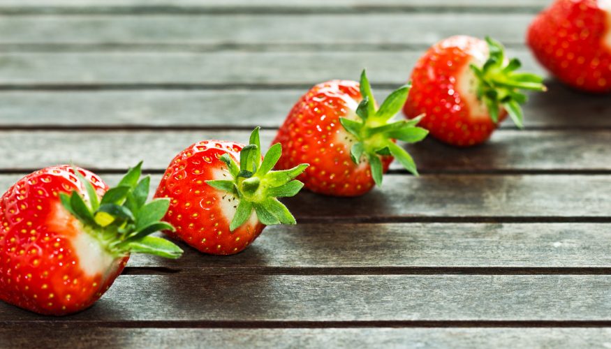 erdbeer-strunkentferner Erdbeer-Strunkentferner – Mühelos Erdbeeren putzen