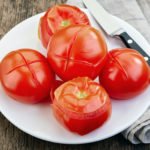 Eingeschnittene Tomate