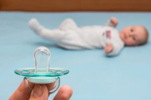 fuer ein baby abgekochter schnuller