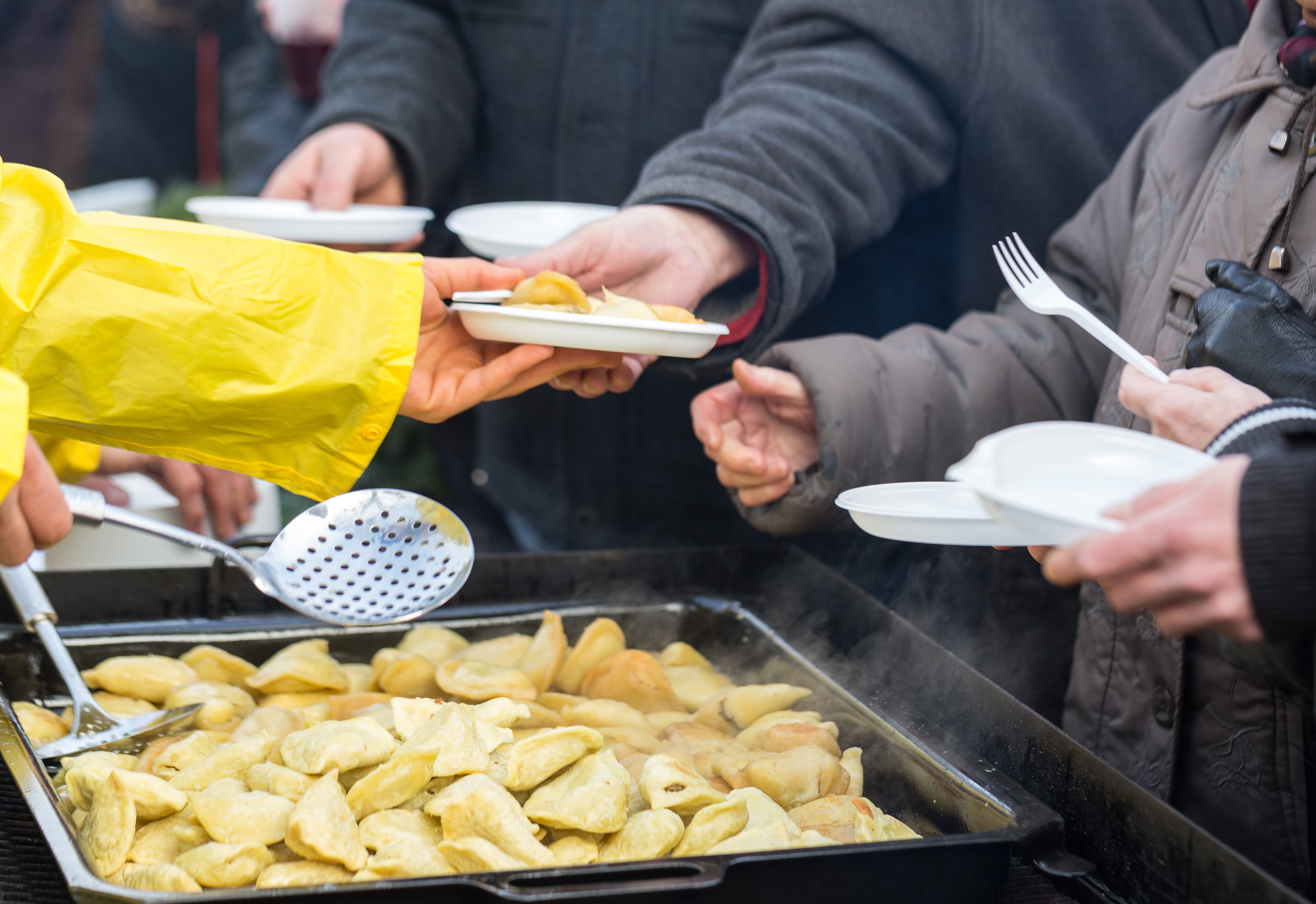 https://www.haushaltstipps.net/wp-content/uploads/abgelaufenes-essen-der-tafel-spenden Abgelaufenes Essen für die Tafel spenden