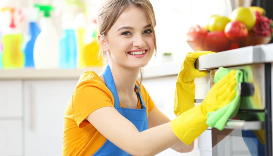https://www.haushaltstipps.net/wp-content/uploads/backofen-reinigen Backofen reinigen – 7 Tipps & Tricks
