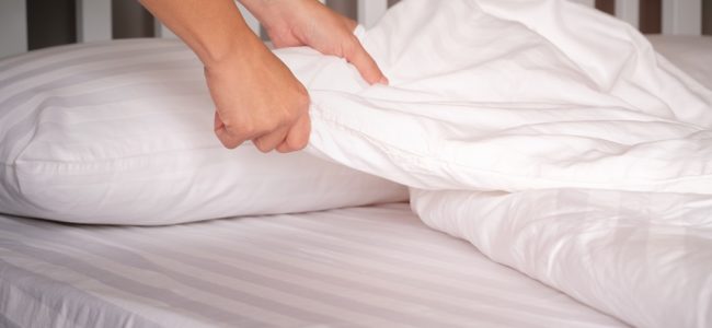 Bettwäsche wechseln: Wie oft sollte man das Bett neu beziehen?