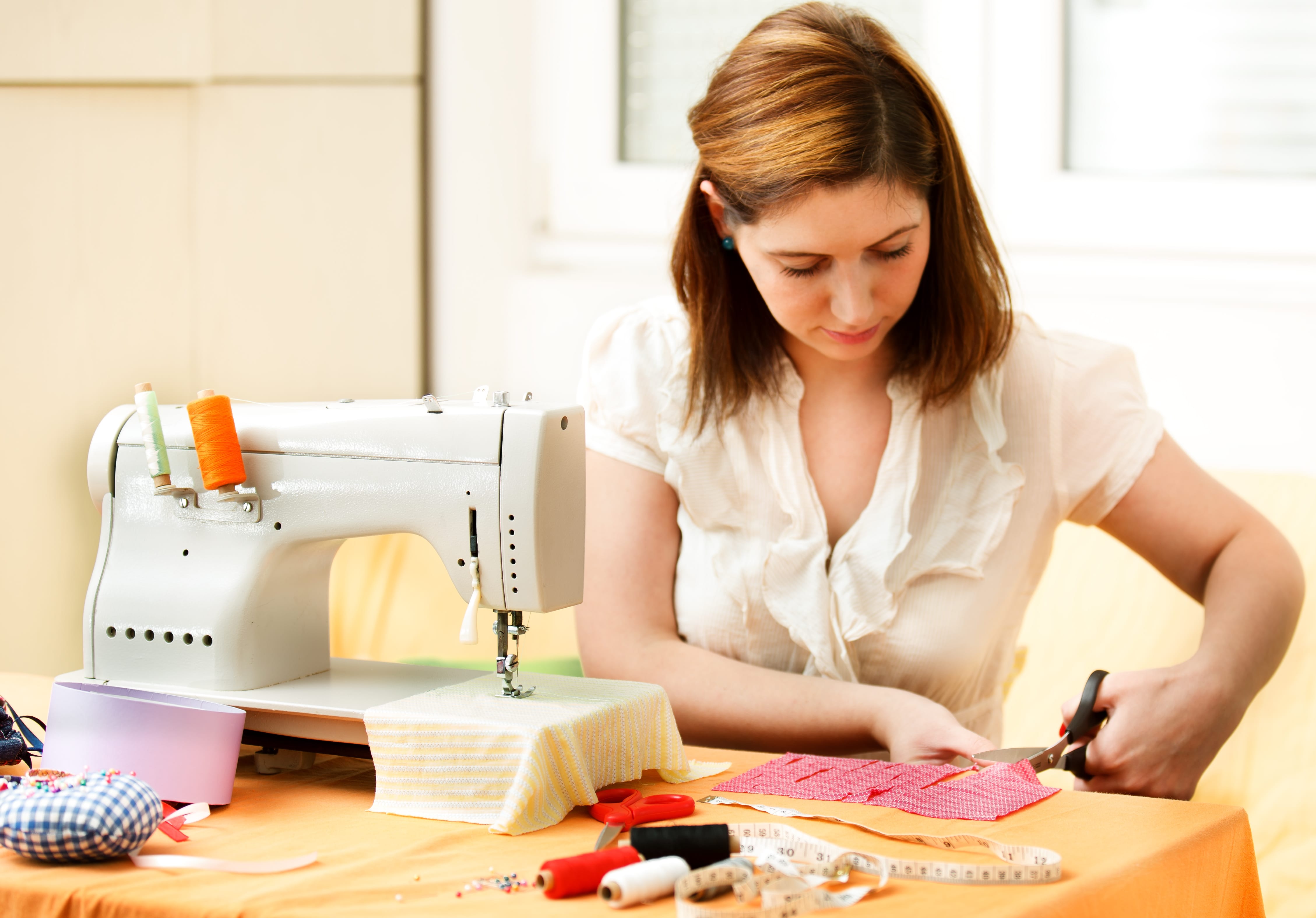 Basic-Shirt mit Bubikragen aufpeppen – DIY auch für Anfänger