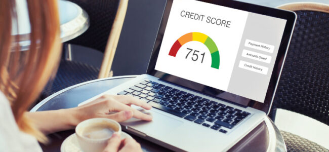 Wenn es finanziell eng wird: Die Vorteile eines Online-Kredits