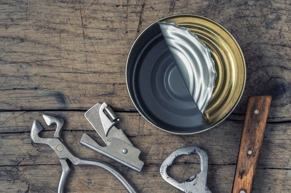 Dose ohne Dosenöffner öffnen: So geht's