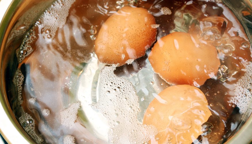 https://www.haushaltstipps.net/wp-content/uploads/eier-kochen-ohne-platzen2 Eier kochen ohne dass sie platzen
