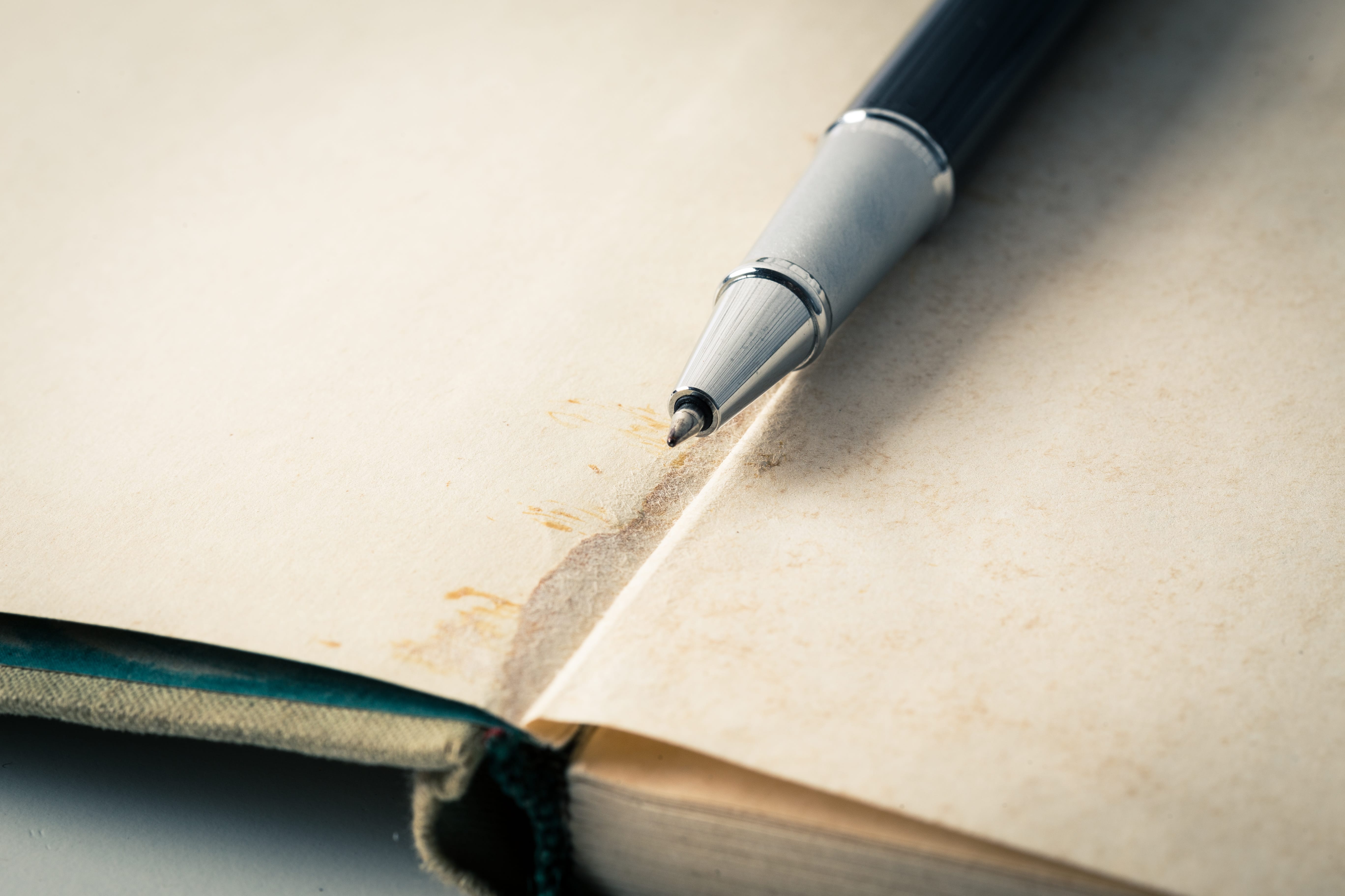Eingetrocknete Kugelschreiber – 3 Tipps wie diese wieder schreiben