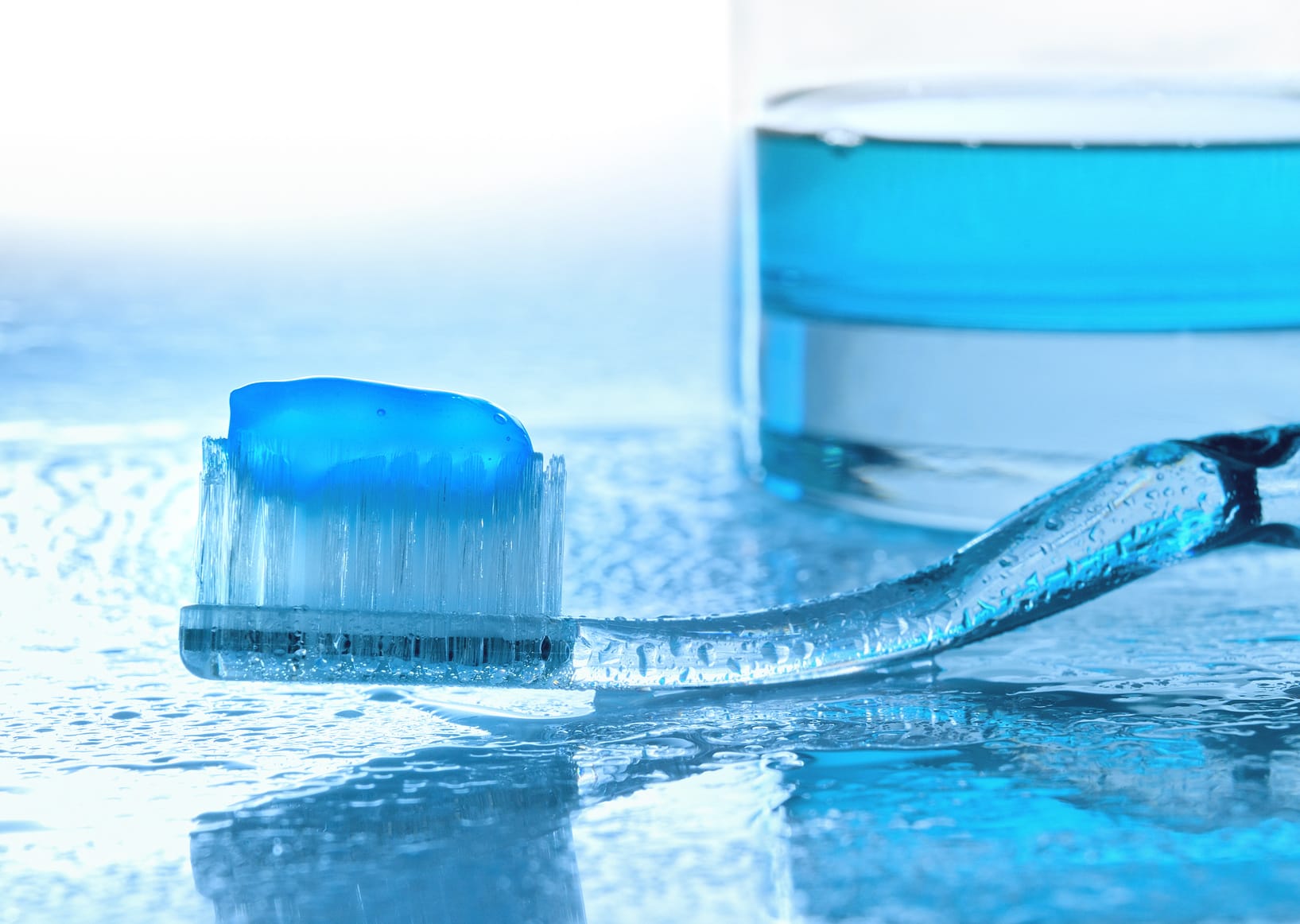 Flecken entfernen mit Zahnpasta – 6 Tipps