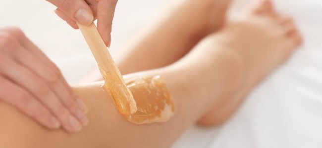 Sugaring selber machen: So gelingt die Selbstenthaarung