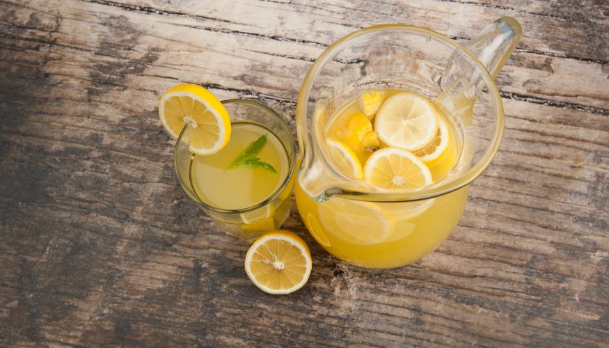https://www.haushaltstipps.net/wp-content/uploads/frischer-zitronensaft-auf-abruf Frischer Zitronensaft auf Abruf – 2 Tipps