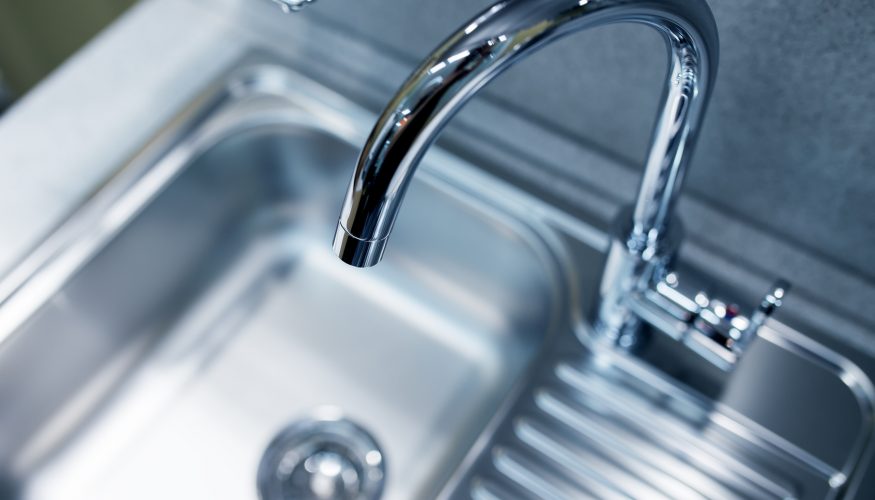 https://www.haushaltstipps.net/wp-content/uploads/kalkflecken-auf-edelstahl Kalkflecken auf Edelstahl ohne Mühe entfernen