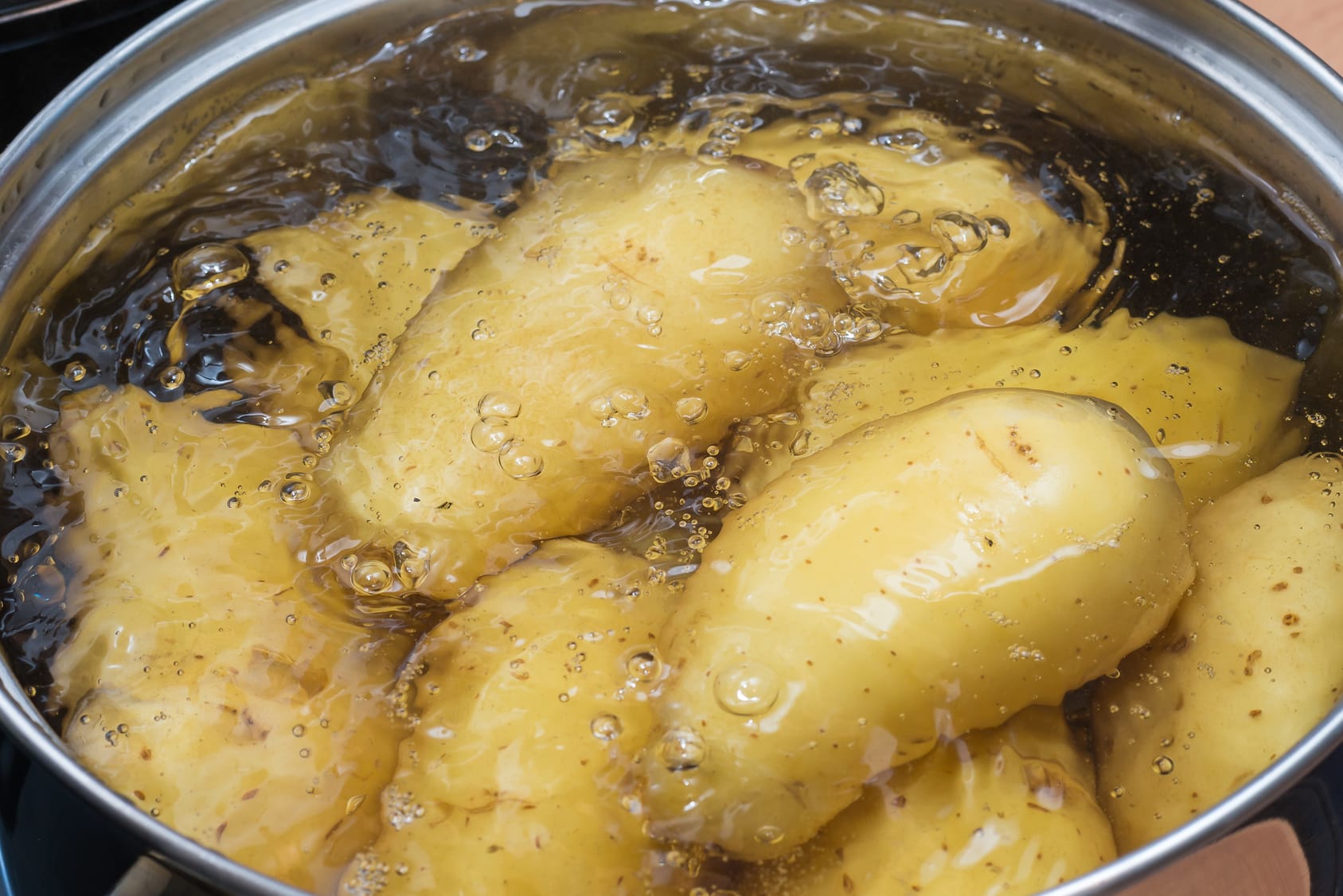 https://www.haushaltstipps.net/wp-content/uploads/kartoffelsud-haelt-pflanzen-fit Kartoffelsud hält Pflanzen fit