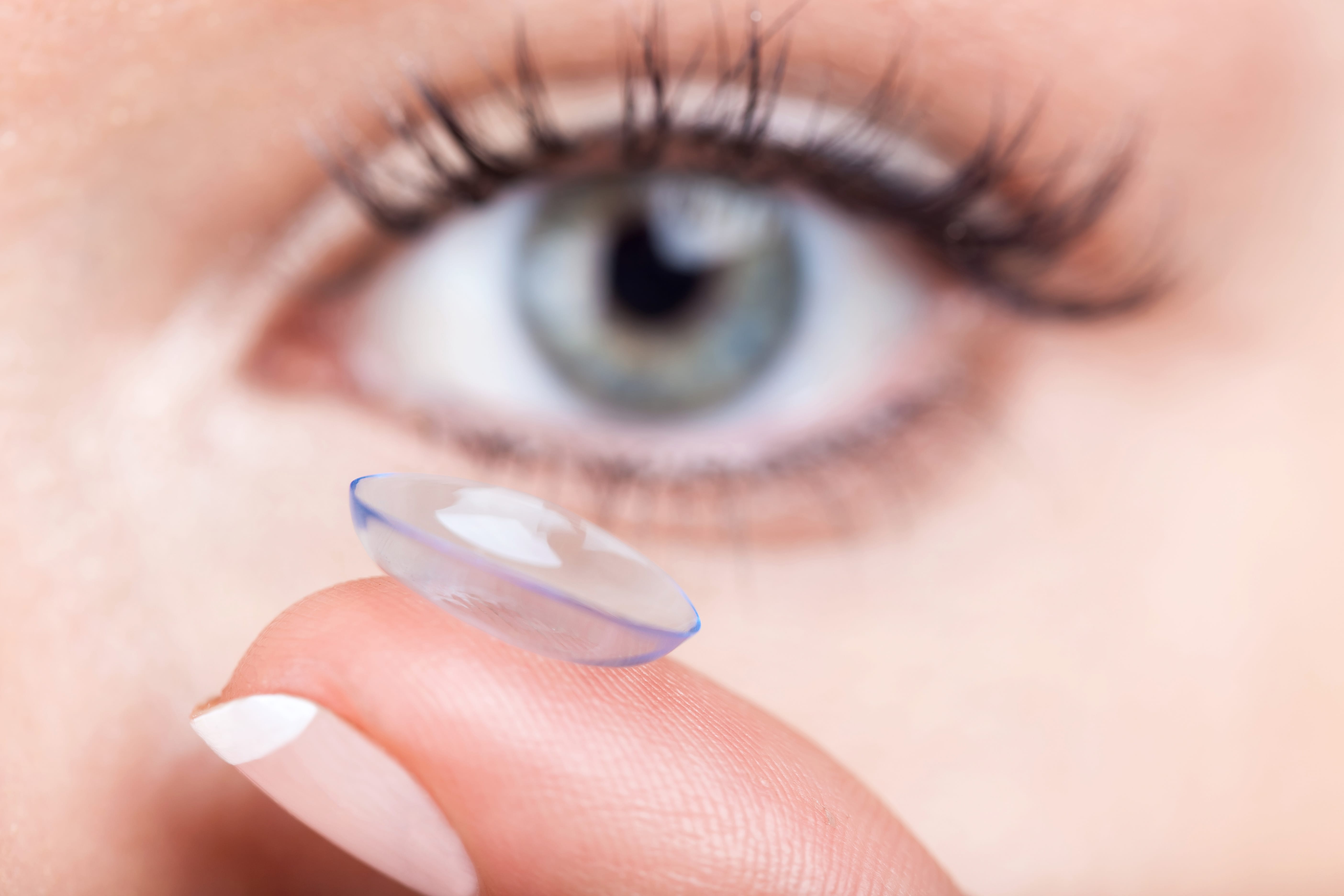 Kontaktlinse verloren? – 2 Tipps & Tricks