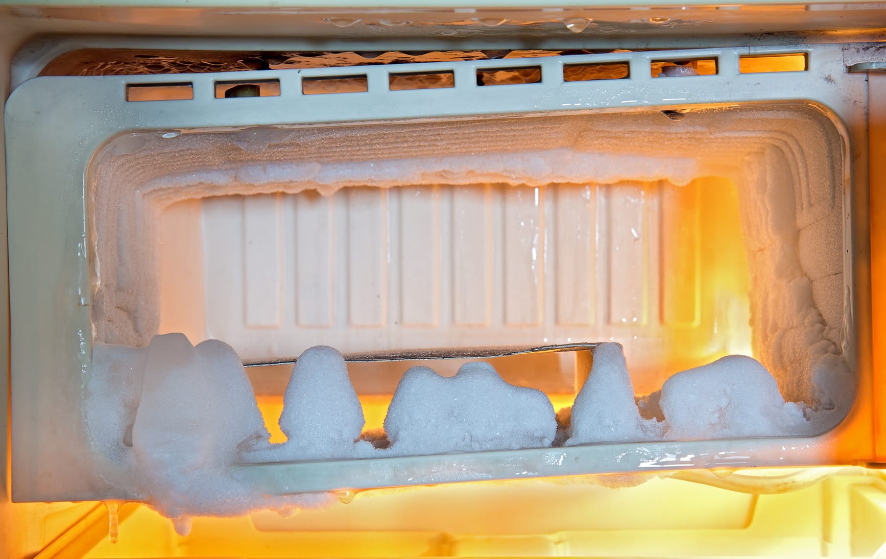 Kühlschrank abtauen – Schritt für Schritt Anleitung