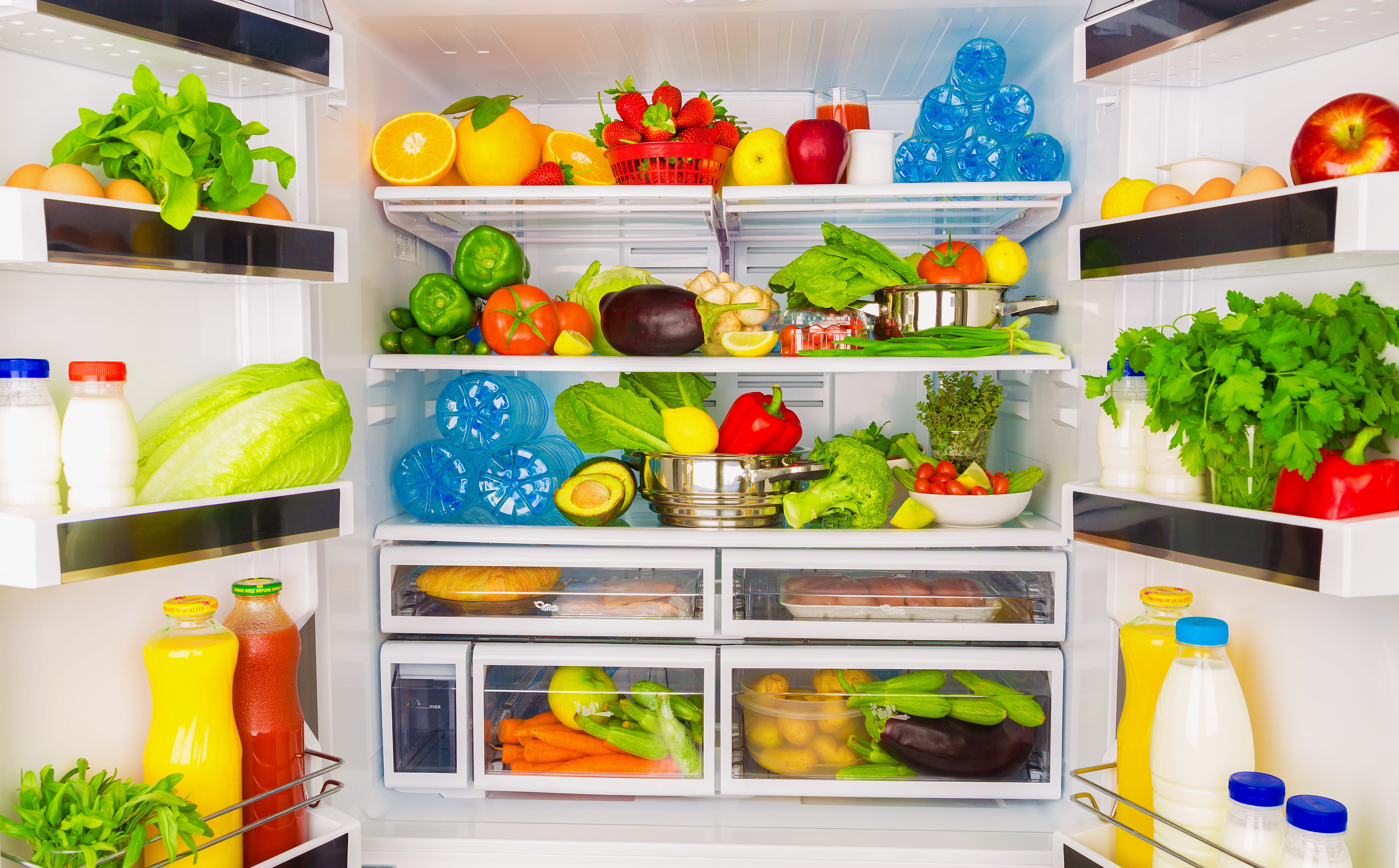 Lebensmittel im Kühlschrank lagern – Oben ist es wesentlich wärmer