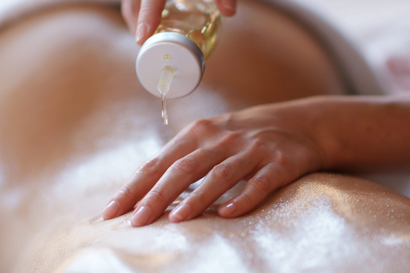 Massageöl selber machen – 6 Rezepte