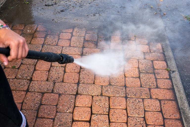Pflastersteine reinigen Anleitung zur Reinigung von Betonpflaster