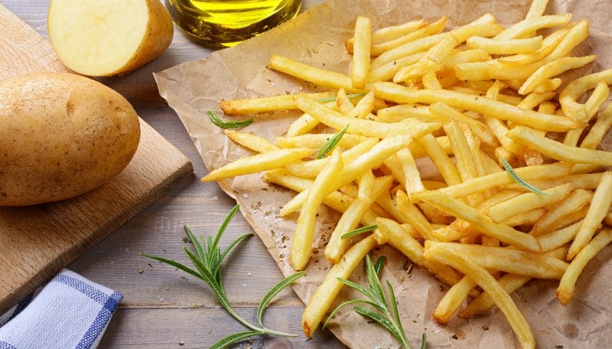 https://www.haushaltstipps.net/wp-content/uploads/pommes-selber-machen Knusprige Pommes – So gelingen sie auch ohne Fett