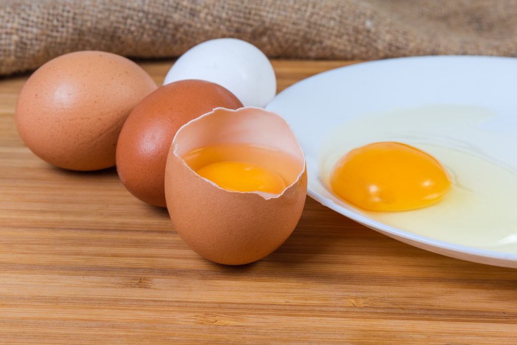 Rohe Eier essen Schädlich oder gesund?