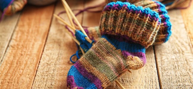 Socken stricken für Anfänger: In 5 Schritten zu kuscheligen DIY-Socken