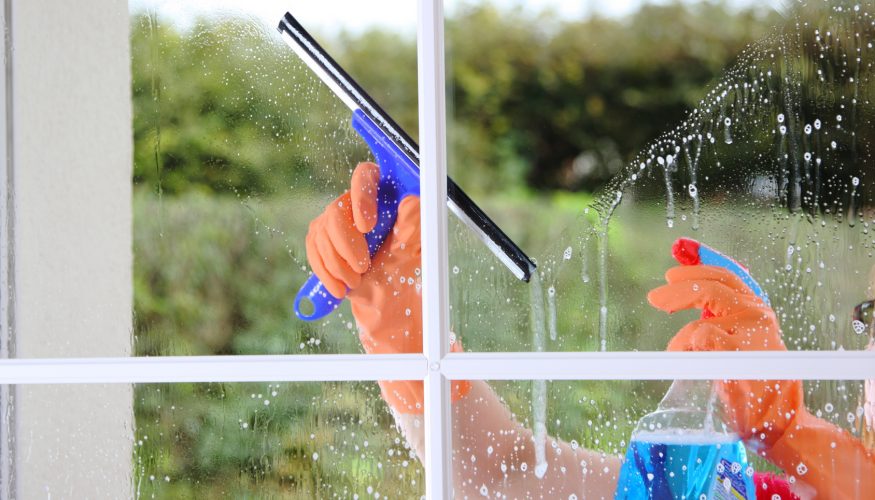 https://www.haushaltstipps.net/wp-content/uploads/sonnenschein-fenster-putzen Bei Sonnenschein nicht Fenster putzen?