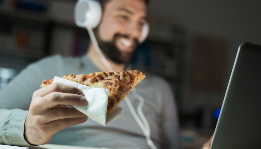 https://www.haushaltstipps.net/wp-content/uploads/spaet-essen Macht spät essen dick?