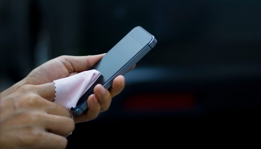 https://www.haushaltstipps.net/wp-content/uploads/tablet-und-smartphone-reinigen Tablet und Smartphone reinigen – Welche Mittel sind empfehlenswert?