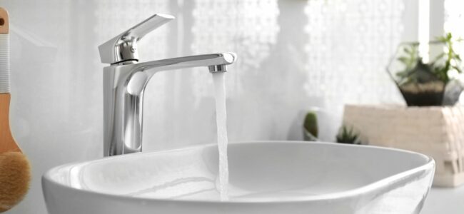 Waschbecken reinigen: 3 Tipps für ein glänzendes Waschbecken