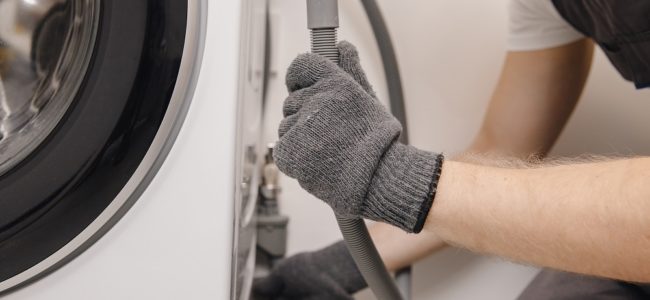 Waschmaschine anschließen: Schritt für Schritt Anleitung und unsere Tipps